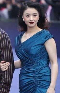 爱豆吃瓜娱乐酱蒋欣,从爱豆到吃瓜娱乐酱,她的华丽蜕变之路