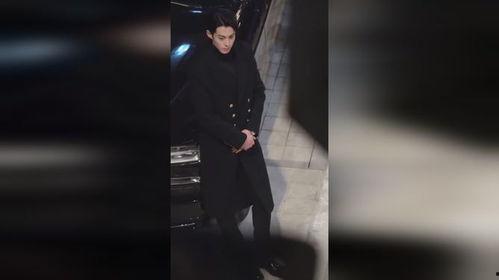 娱乐圈吃瓜王鹤棣,娱乐圈吃瓜王,揭秘明星幕后故事